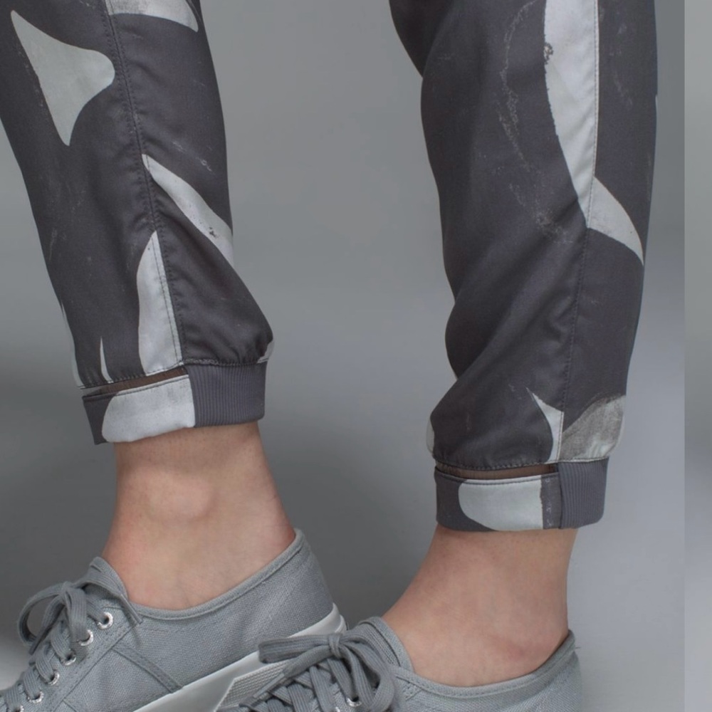 Lululemon City Jogger - Picture 3 of 13